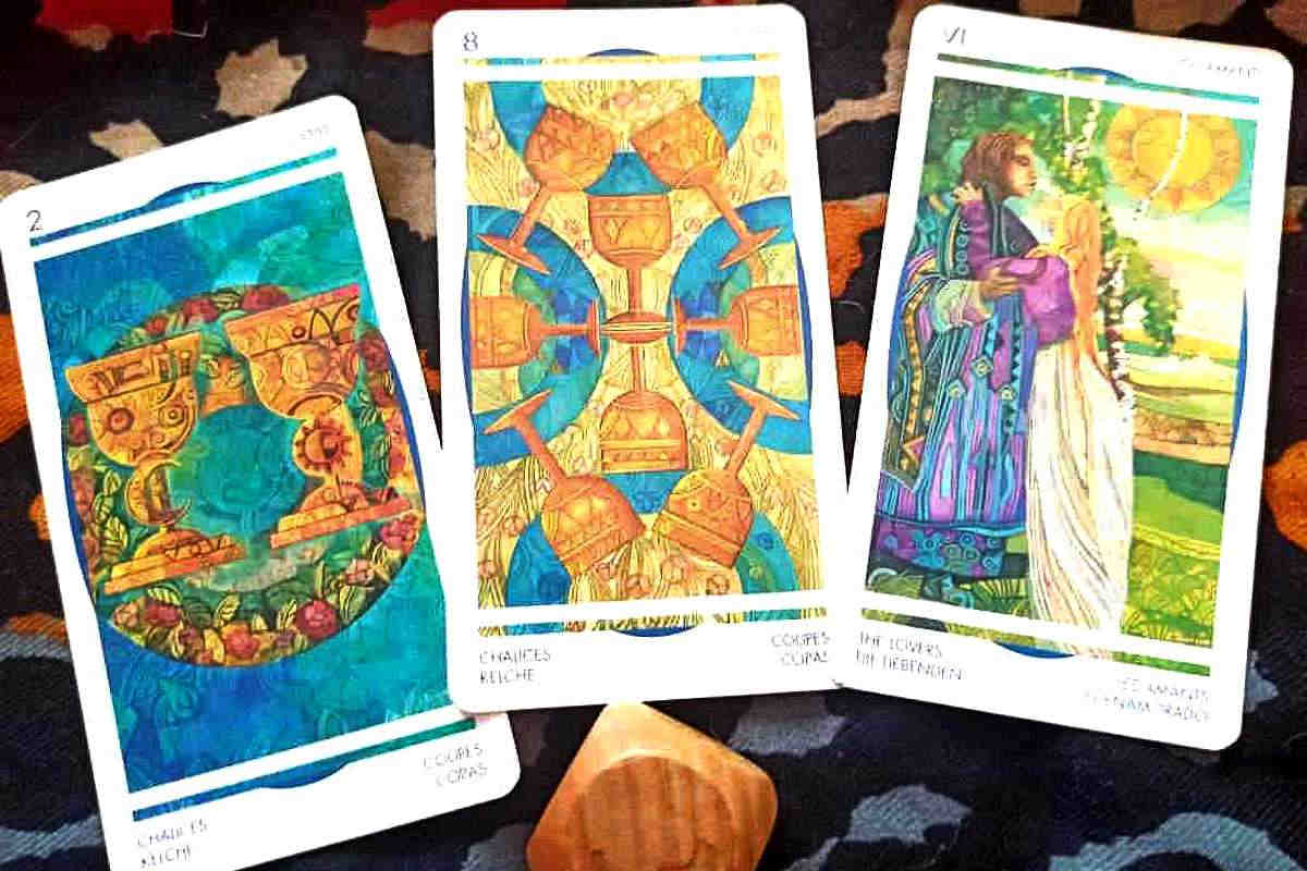 Passionate Bonds Tarot: Unveiling the Mysteries of Your Love Life